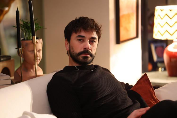 Kraliçe ilk bölümüyle tam not aldı: Bitti, sen de bittin