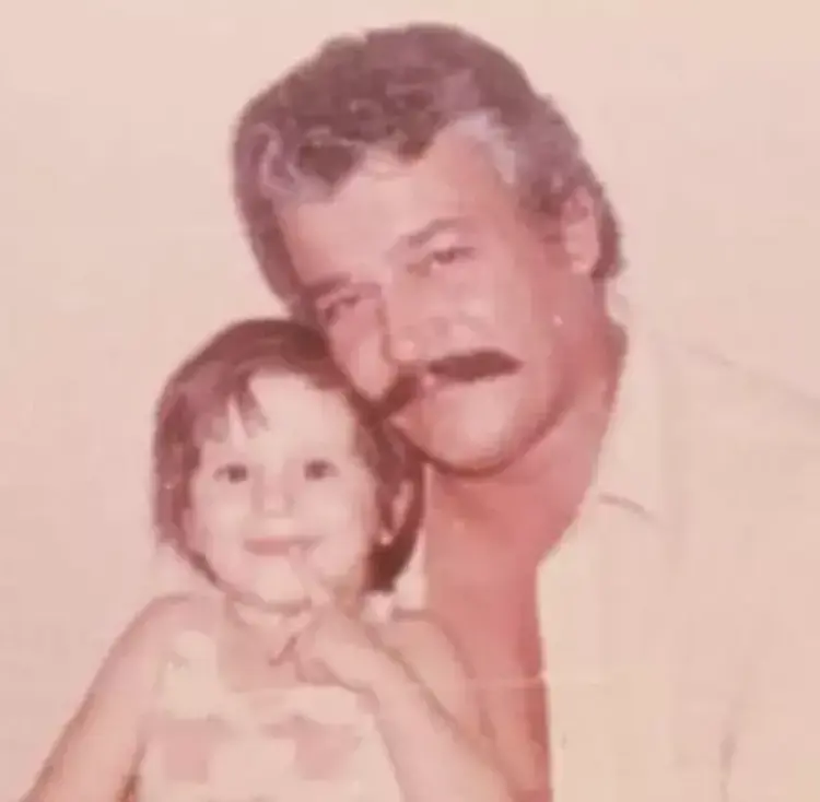 Selvi Boylum Al Yazmalımın Sameti ünlü bir kadın oyuncu