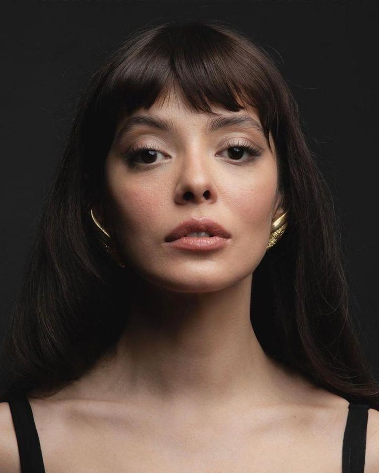 Kraliçenin Zeynepi Selin Şekerci: O da benim gibi dimdik