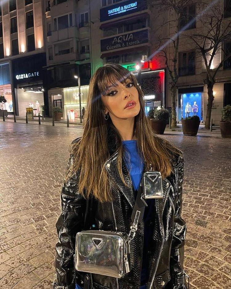 Kraliçenin Zeynepi Selin Şekerci: O da benim gibi dimdik