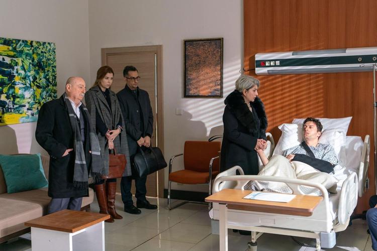Camdaki Kız dizisinde ayrılık var Behzat Ç. dizisine geçiyor