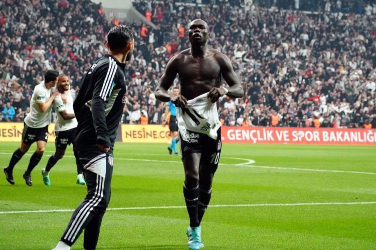 Aboubakar Weghorstu cebinden çıkarttı: Yarısı kadar oynaması yetti
