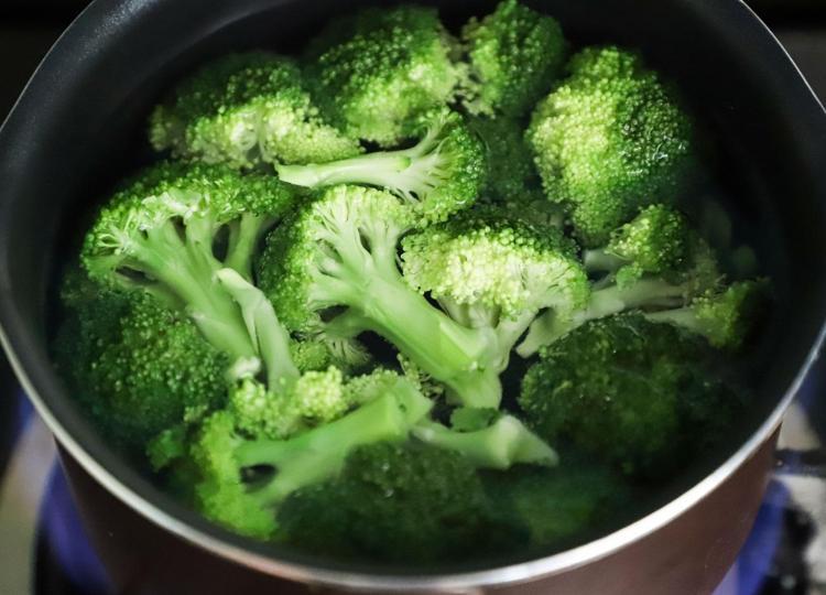 K vitamini içeren besinler nelerdir En çok K vitamini hangi gıdalarda var
