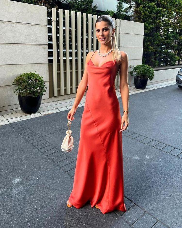 Nazlı Sabancıdan karnı burnunda paylaşım