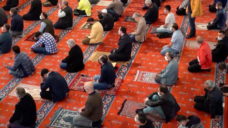 19 MAYIS 2023 İSTANBUL CUMA NAMAZI SAAT KAÇTA