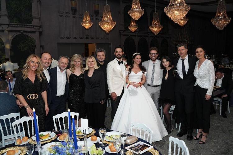 Mehmet Şef oğlunu evlendirdi, kurtlarını döktü