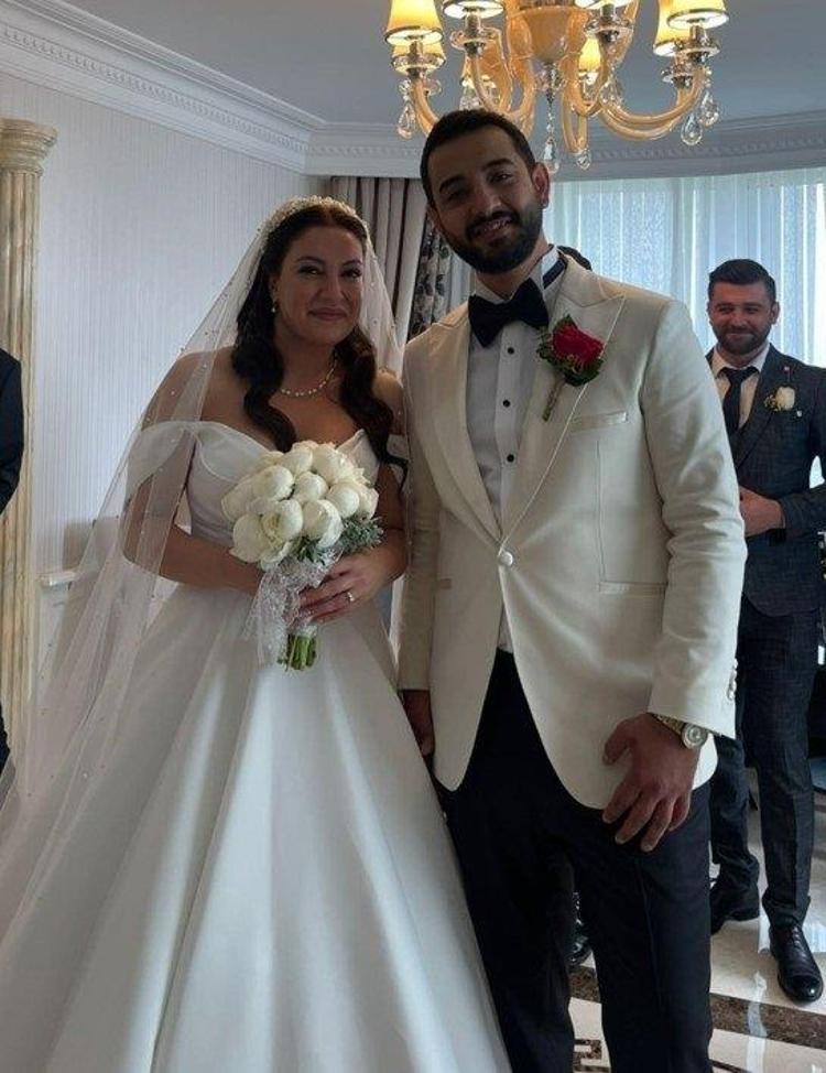 Mehmet Şef oğlunu evlendirdi, kurtlarını döktü