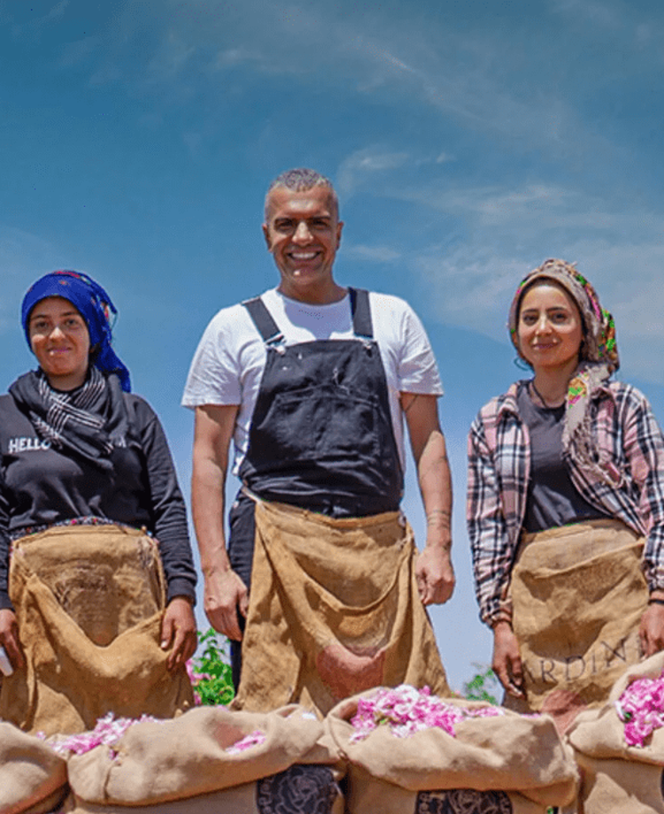 İLK MAHSÜLLERİNİ TOPLADI