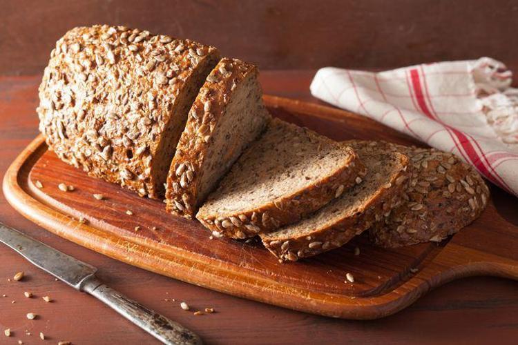 ÇAVDAR VE YULAFLI EKMEK