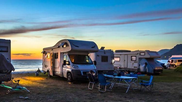 AYLIK GİDERLERİ 10 BİN TL