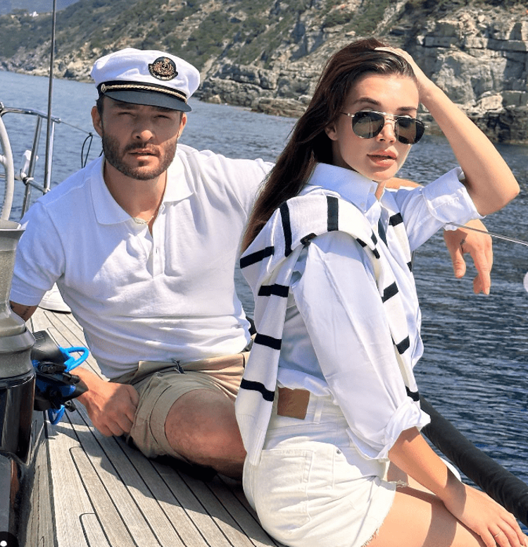 Gossip Girlin Chuckı Bodrumda tatilde
