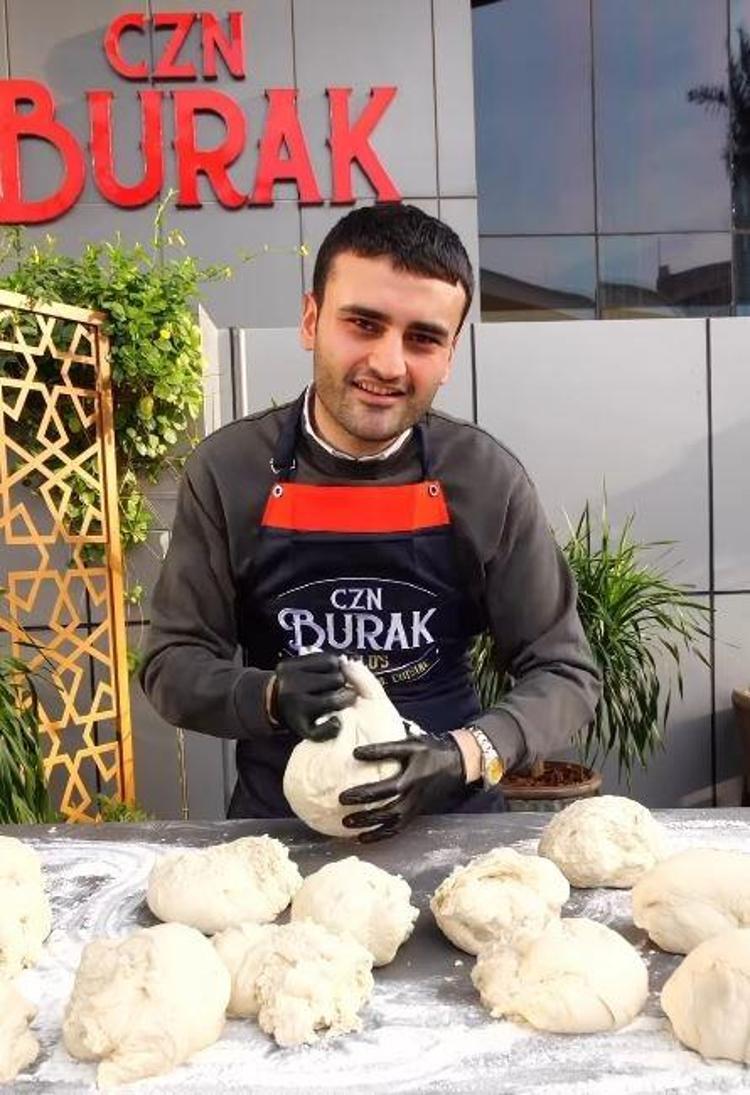 İÇİNDEN GELEREK YARDIM ETMEDİ