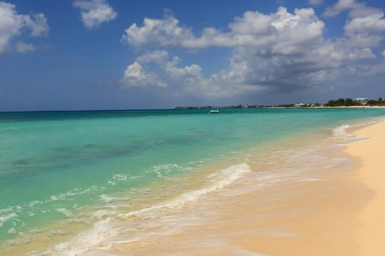 19. Yedi Mil Plajı - Cayman Adaları