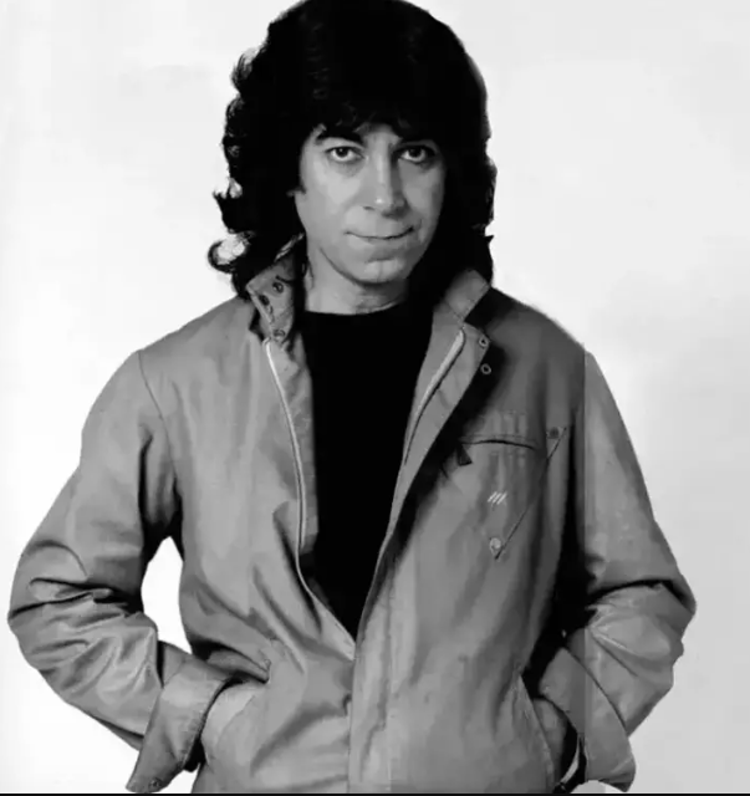 HAKKIMDA KİTAP YAZARLARSA İNANMAYIN