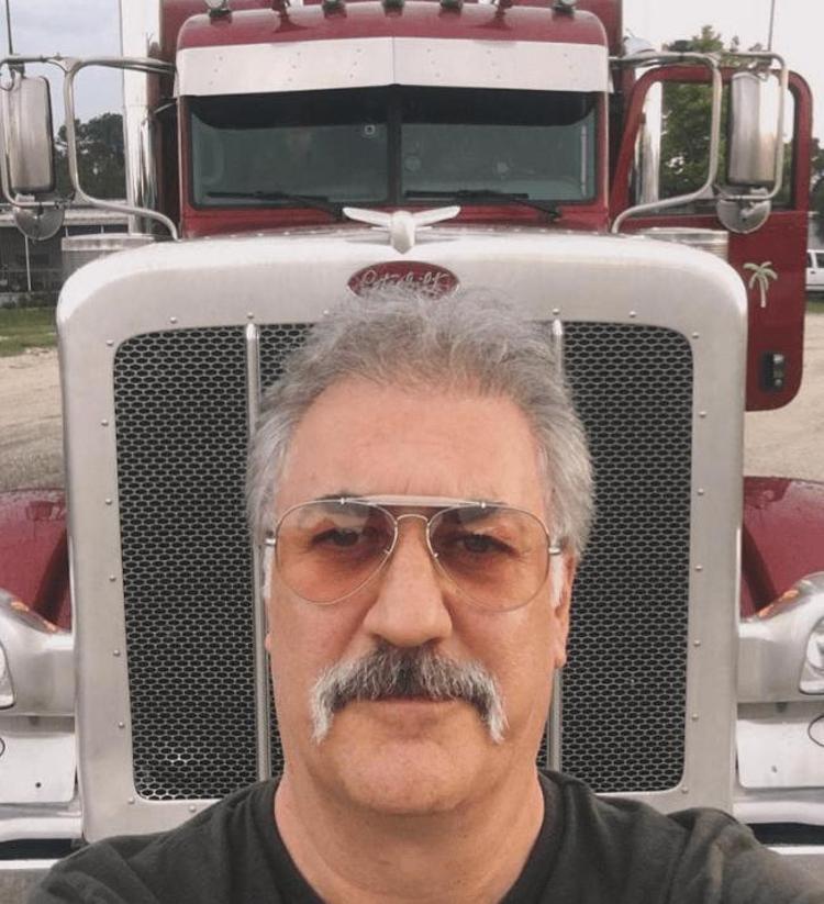 TAMER KARADAĞLININ ÖDÜLLERİ