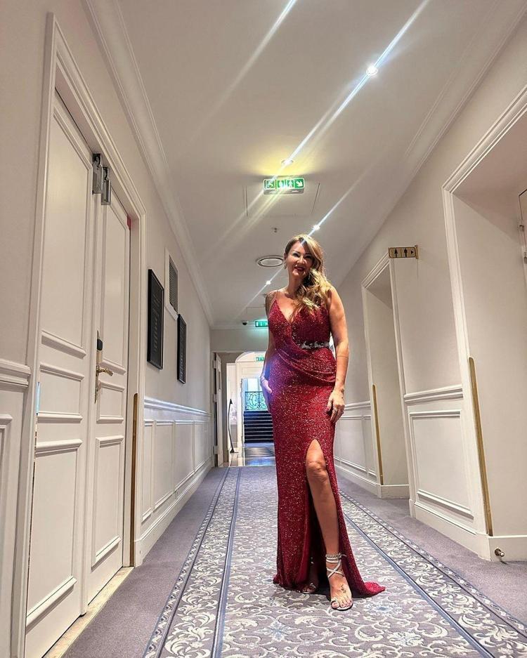 NEREDE TATİL, SÜRÜNÜYORUZ