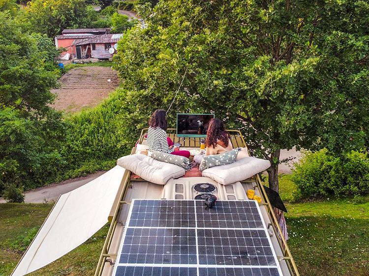 “YOL BİZE KOCAMAN BİR AİLE OLMA ŞANSI VERDİ”