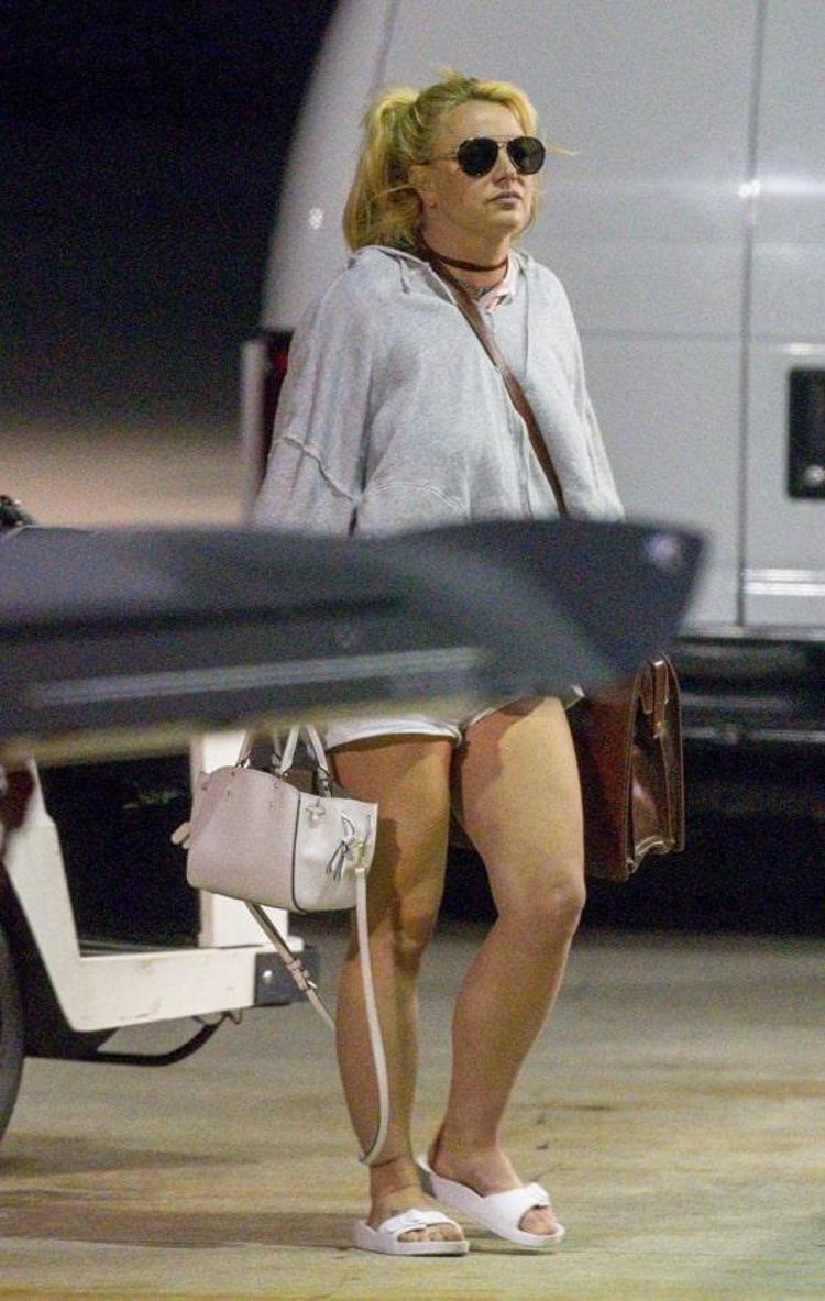 BRITNEY İHANET İDDİALARINI REDDEDİYOR