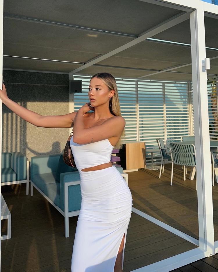 ALEYNA KALAYCIOĞLU KİMDİR