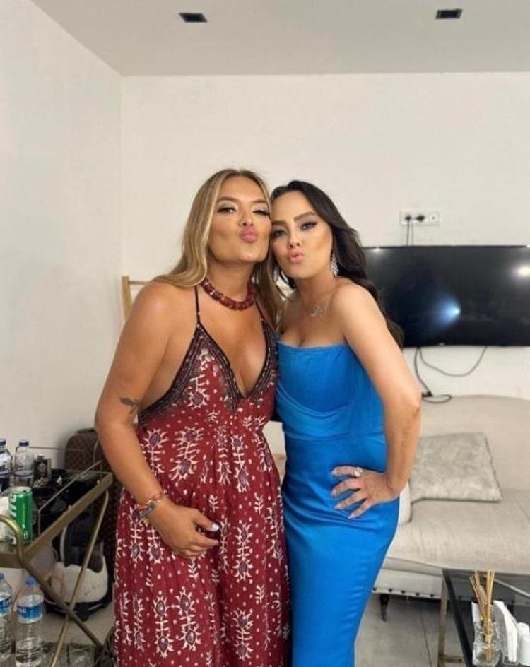 Demet Akalın konser yolunda tekne kazası geçirdi