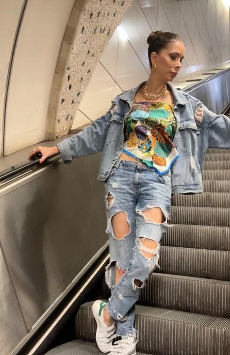 METRODA KLİP ÇEKTİ