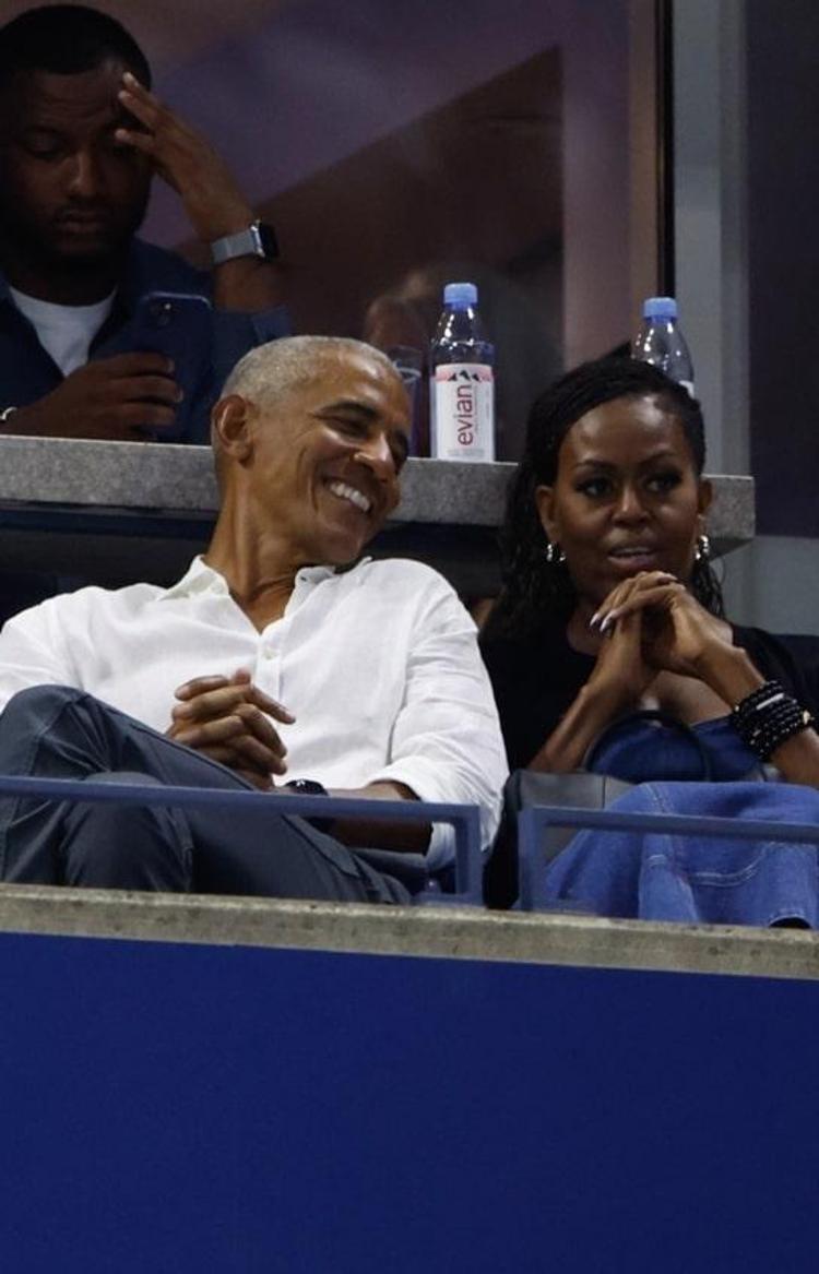 MICHELLE OBAMA HALA FIRST LADY