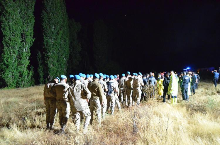 ASEL BEBEK, ANNESİNİN KUCAĞINDAN DÜŞÜP SELDE SÜRÜKLENMİŞ
