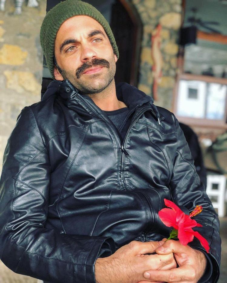 SİNAN SİCİMOĞLU HAKKINDA