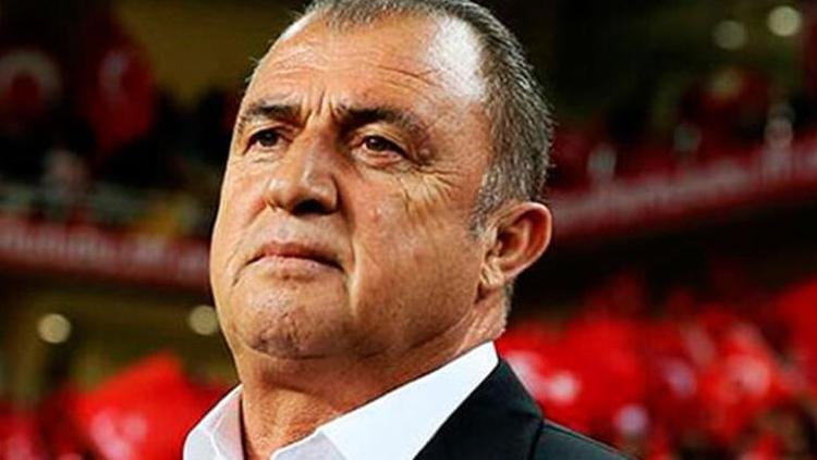 Fatih Terim'e Şampiyonlar Ligi Müzikli Kutlama! Menü Dikkat çekti