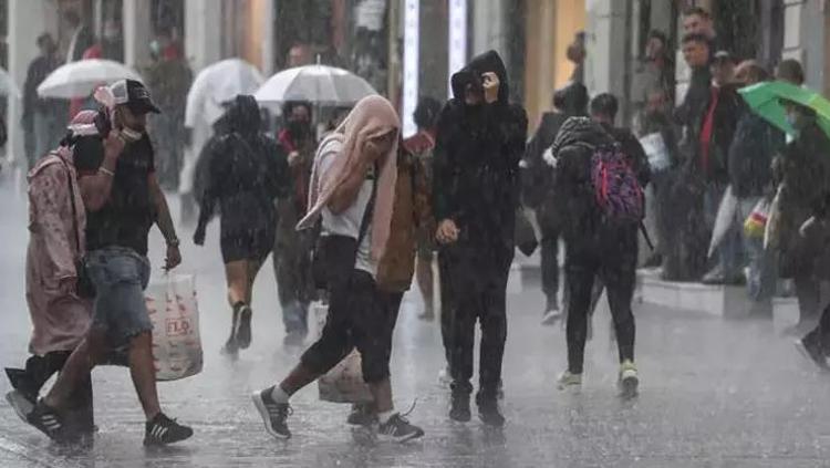 Meteoroloji saat verip uyardı 11 ilde kuvvetli sağanak alarmı