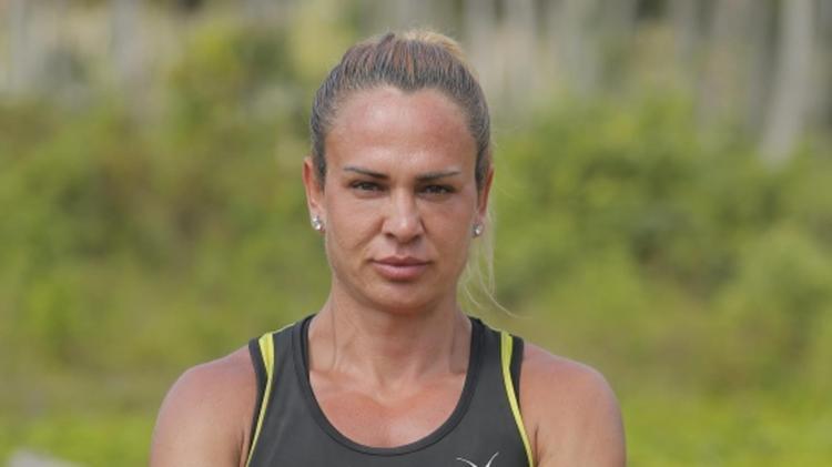 NAGİHAN KARADERE HAKKINDA