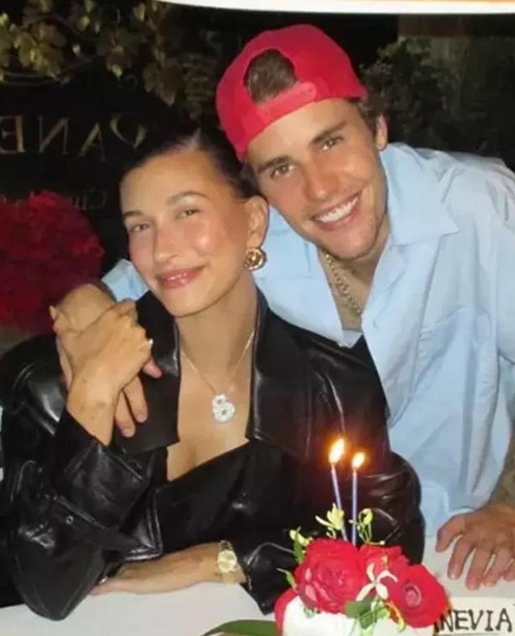 TAZE SUŞİ, KIRMIZI GÜLLER