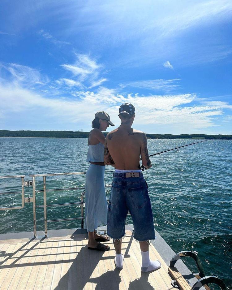 ÇOCUK SAHİBİ OLMAK İÇİN GENÇ OLDUĞUNU DÜŞÜNÜYOR