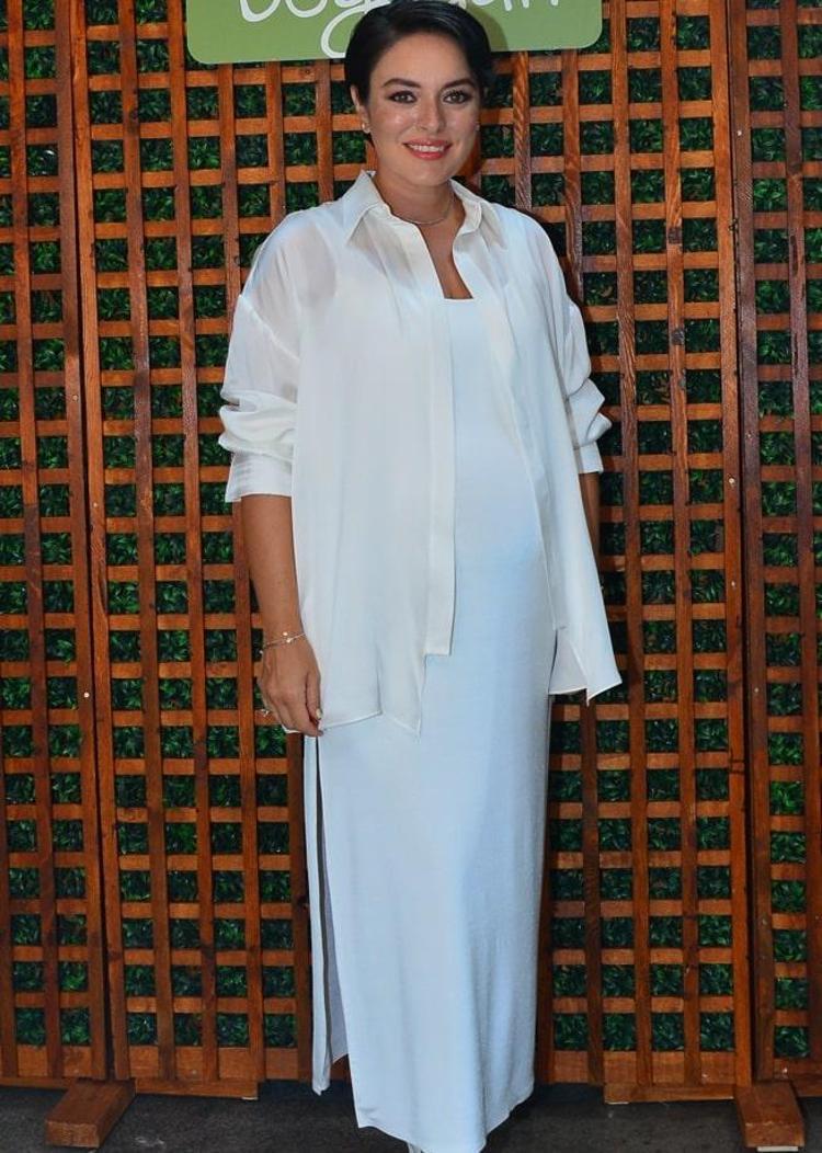 BEBEĞİNİ REKLAMLARDA OYNATMAYACAK