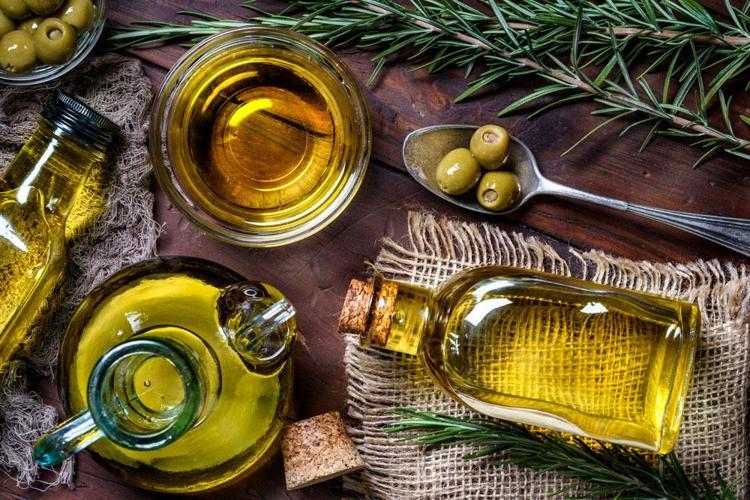 Güneş lekelerini tek kalemde siliyor Tatil dönüşü yüzünüze 1 damla uygulayın, cildi güneş gibi aydınlatıyor