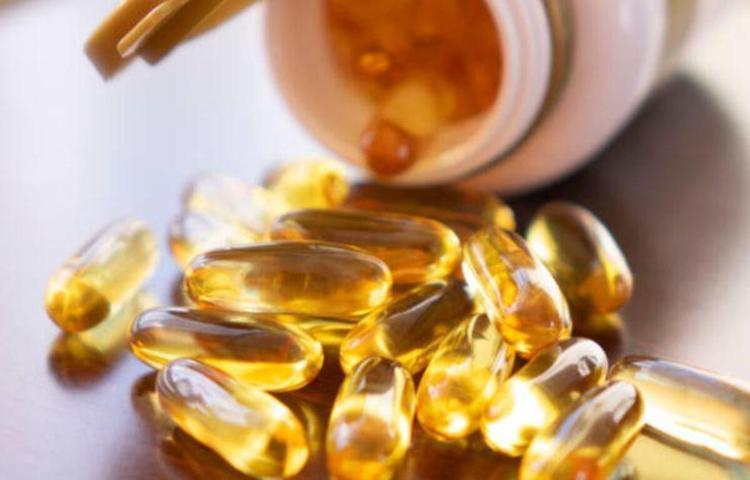 Genetik deyip geçiştirmeyin Saçlarınıza aklar düştüyse dikkat: Vücudunuz sinyal veriyor