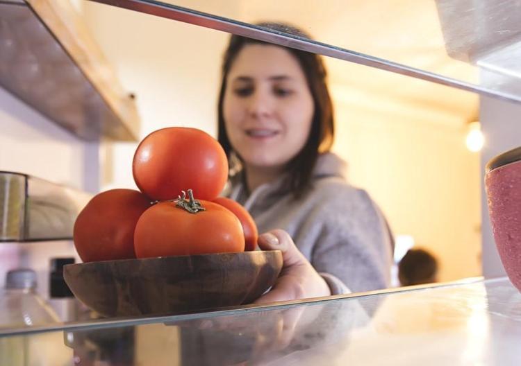 Domateslerin bozulmasını önleyen yöntem Birkaç saniyede marketten yeni alınmış gibi oluyor