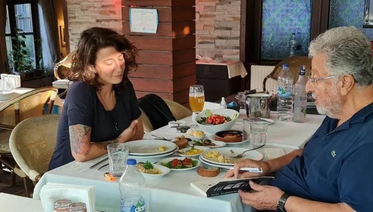 Metin Akpınar’ın kızı Duygu Nebioğlu kimdir, kaç yaşında, annesi kim Metin Akpınar’ın ortaya çıkan ikiz kızları ile ilgili son durum