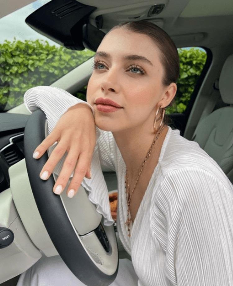 Hande Erçelin ablası Gamze Erçel kızı Aylin Mavinin sağlık durumunu açıkladı