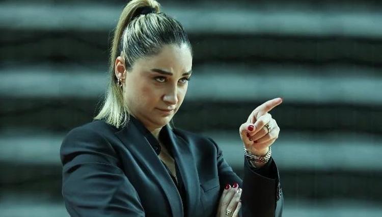 Tepki çeken iddialara fotoğraflı yanıt ‘Dişi Fatih Terim’ Selen Erdem’deki detay dikkat çekti