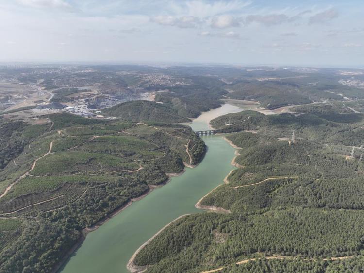 İstanbul barajlarında alarm Suyun rengi değişti