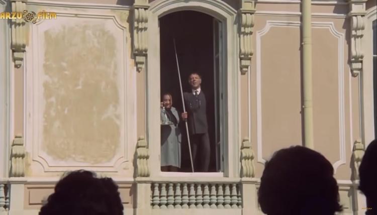 HABABAM SINIFI UYANIYOR KONUSU