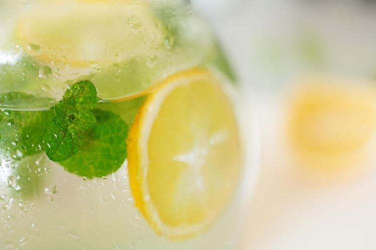 BAĞIRSAKLARI ÇALIŞTIRAN YOĞURT VE SODA
