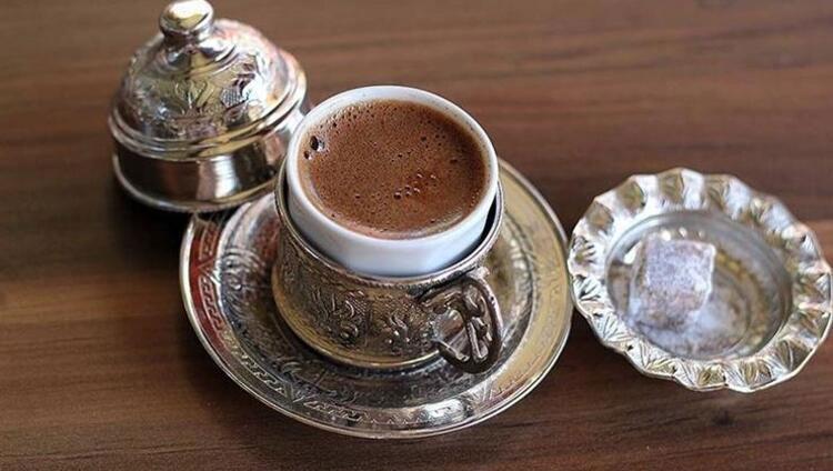 HER GÜN 1 FİNCAN TÜRK KAHVESİ YA DA BİTKİ ÇAYI