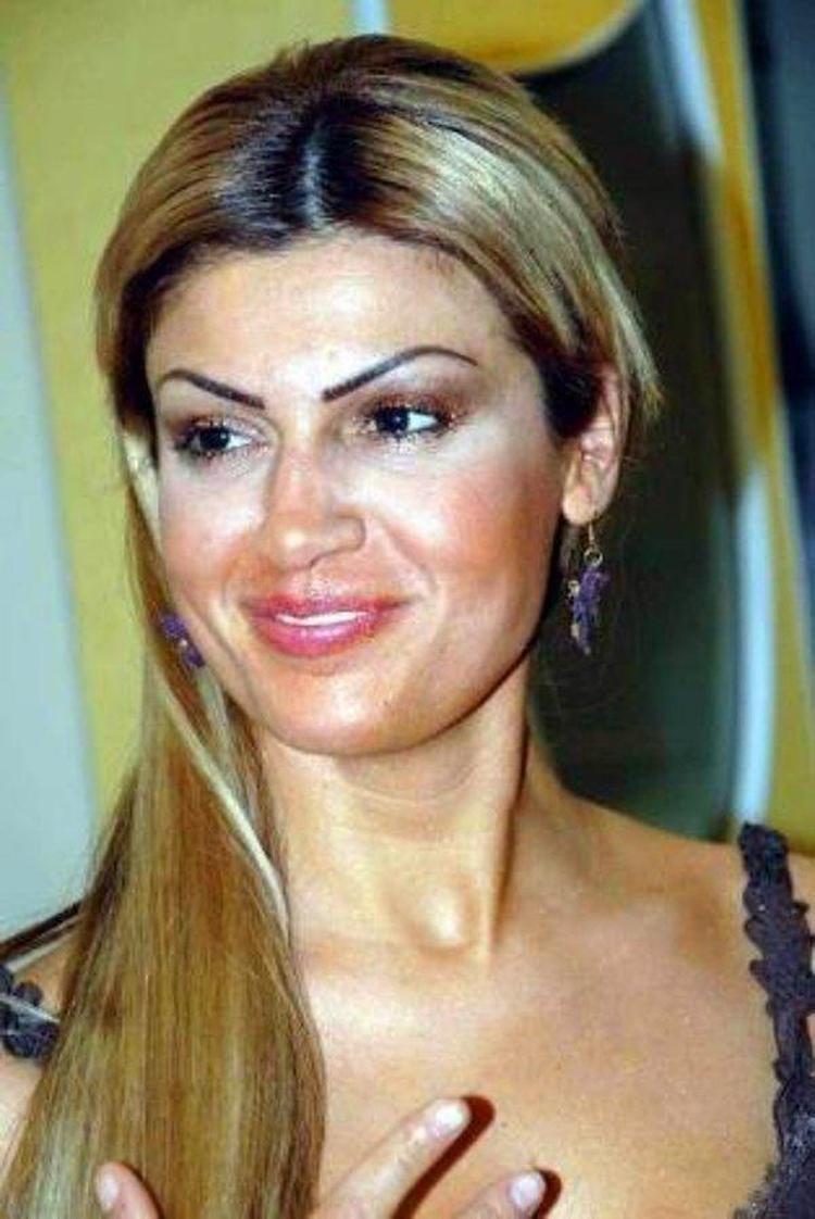 KIZLARIN HEPSİNİ UYARDIM