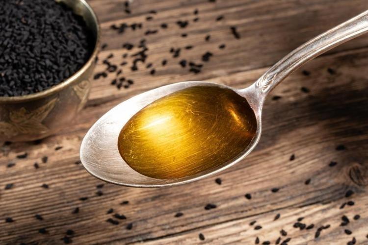 Boya değil bitkisel yağ Beyaz saçları 1 gecede özüne döndüren İbn-i Sina önerisi