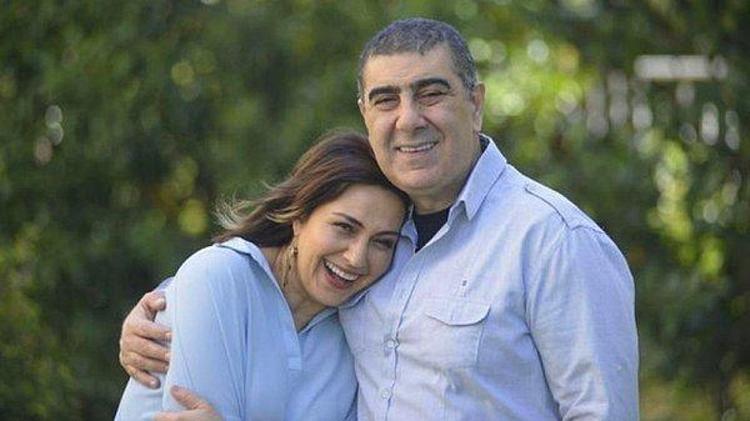 Metin Özülkü ve Eda Özülkü evlerinin kapısını Evrim Akına açtı