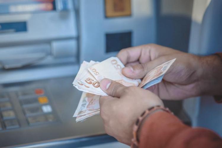 Asgari ücrete yılda tek zamma itiraz Yılbaşı artışı için 3 formül masada