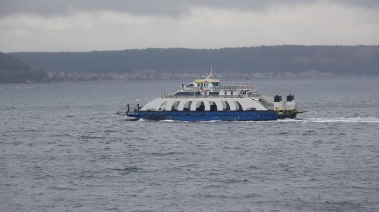 BOZCAADA VE GÖKÇEADAYA TÜM FERİBOT SEFERLERİ İPTAL EDİLDİ