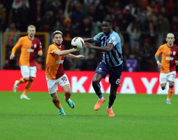 Aslan evinde yenilmezlik serisini 24 maça çıkardı Galatasaray-Adana Demirspor maçında 4 gol 2 penaltı